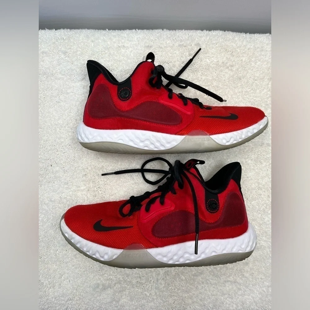 Nike KD Trey 5 VII GS University Red-Size:  5.5Y-Basketball Shoes-Pre-owned
